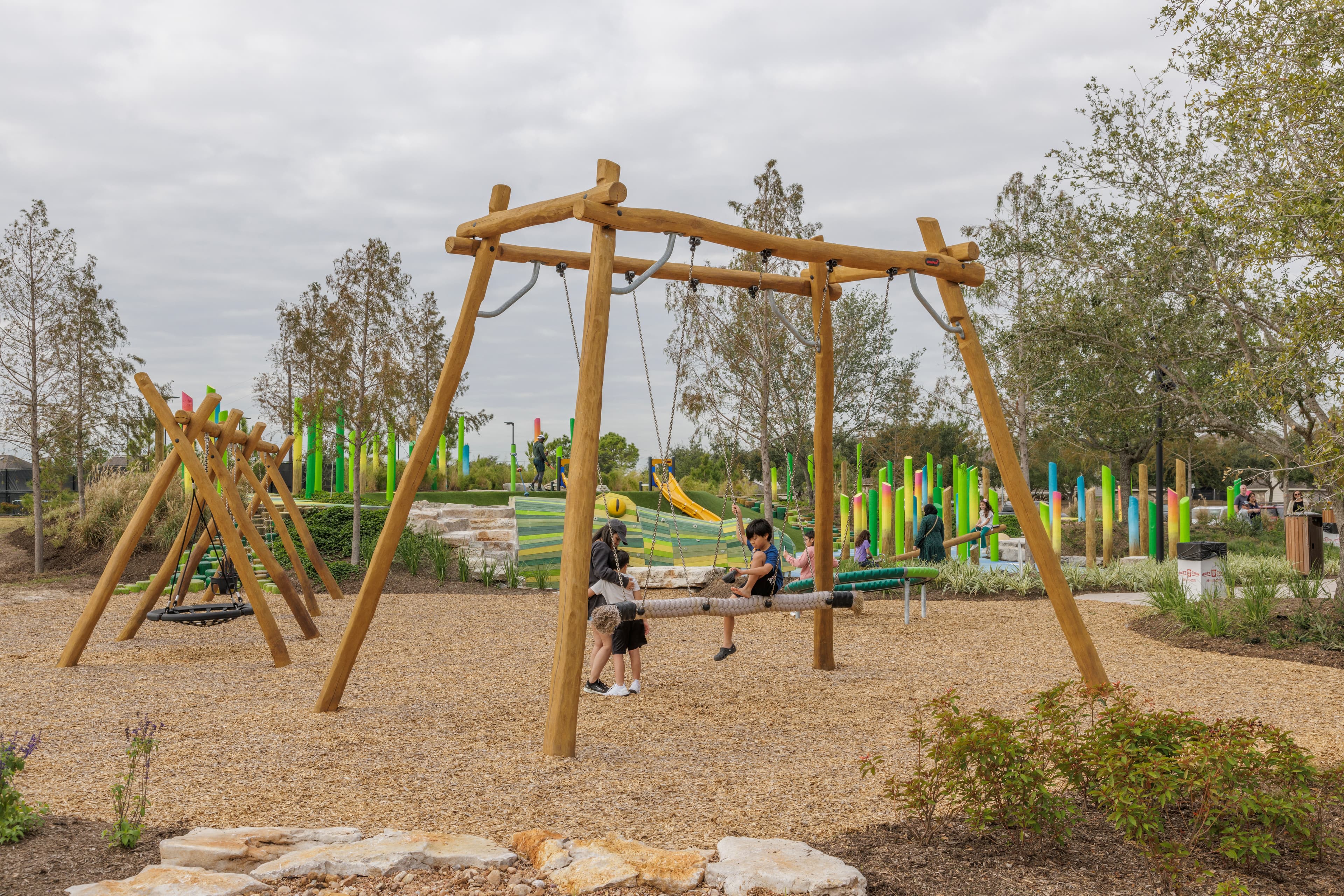 CreeksideParkSwings